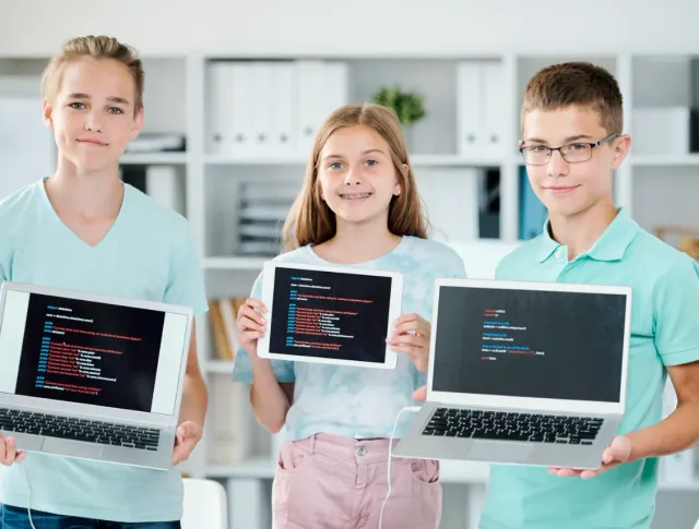 Pantalla con código Python en el editor de Kernel